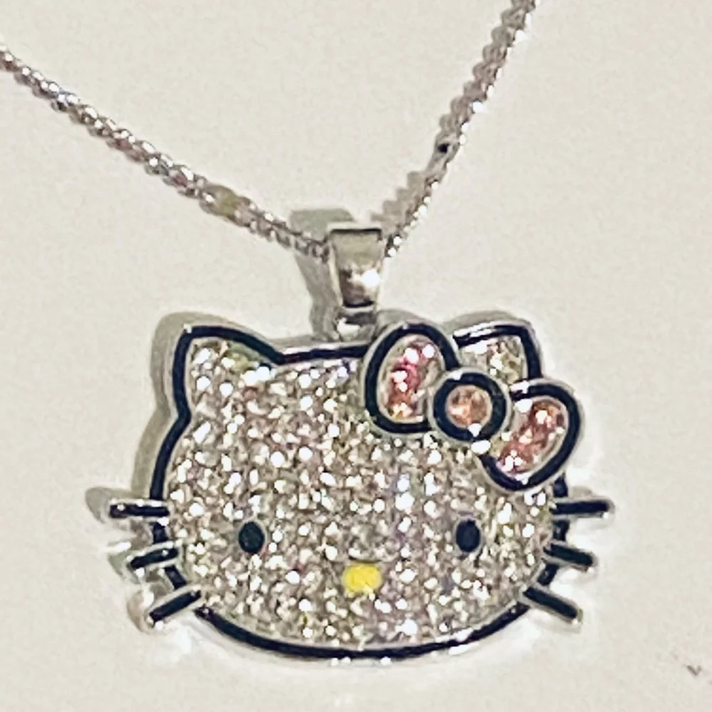 LAST ONE!! Luxury Hello Kitty necklace - Picture 6 of 13